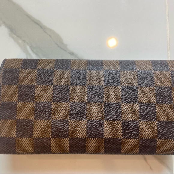 Emilie Louis Vuitton Wallet - Picture 6 of 10